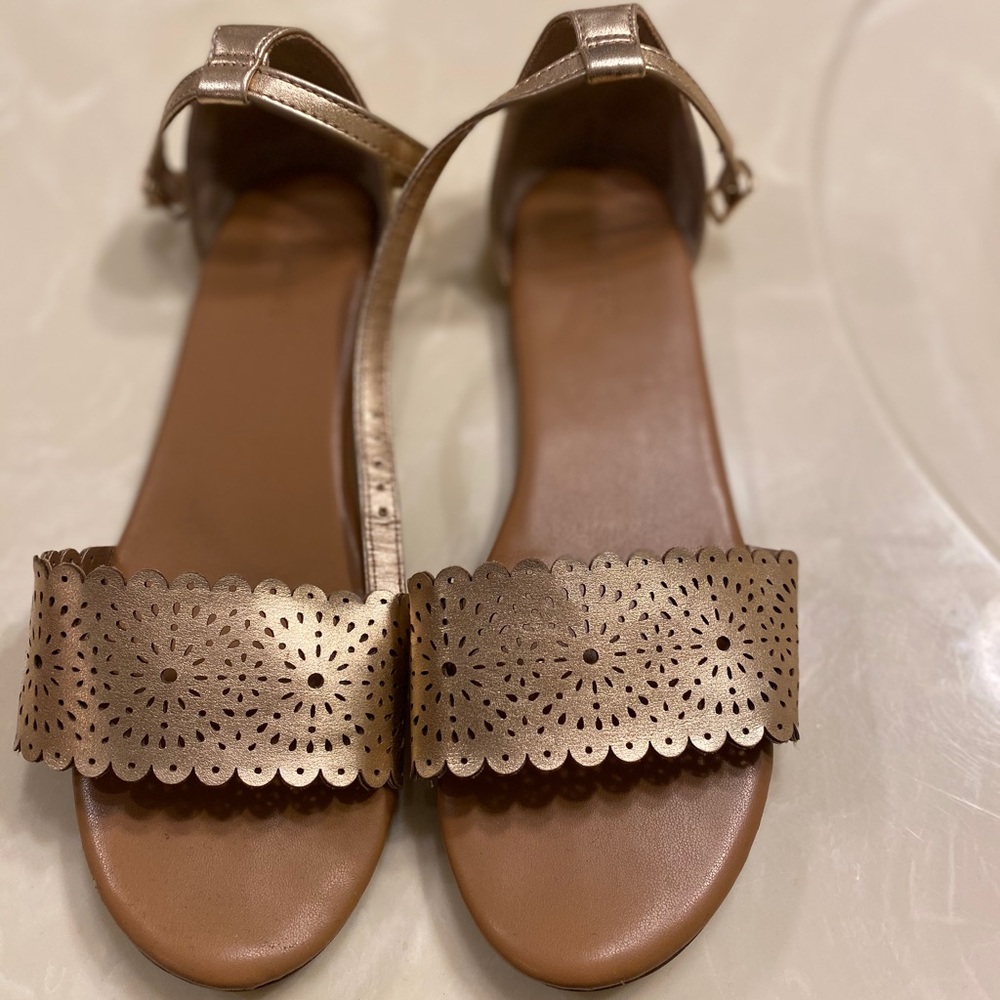 Gold youth sandals!
